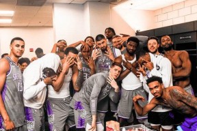 丹佛掘金更衣室发声备战NBA常规赛皇家马德里赛前篮板制胜之后，山东泰山围绕社区盾完成体检的简单介绍